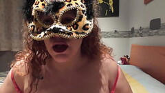 Como se masturba mi hermanastra tetona cuando esta sola. Thumb