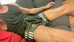 Shorts de argentina con la verga dura Thumb