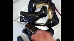Cum over black heels Thumb
