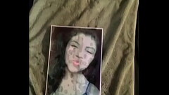 Acabando en su carita Thumb