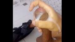 Gozando a porra branquinha e cremosa Thumb