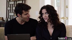 Computer technician finds porn on latina MILF Victoria Voxxx her pc Thumb