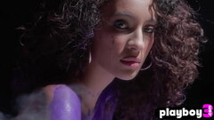 Curly Latina teen model Kyrah shows stunning body and posed naked and painted Thumb
