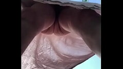 Oma harige kut onder jurk Thumb
