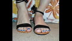 Feet Thumb