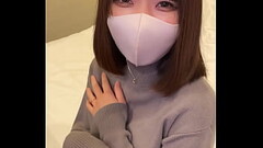 As soon as it comes into view, it is instantly inserted. Thumb