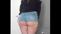 Meu bumbum com shortinho atolado pra vc! Thumb