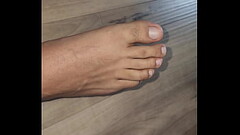 You want to lick me feet Thumb