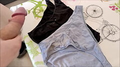 corrida en bragas de mi mujer 259 Thumb