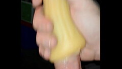 Gummipussy gefickt Thumb
