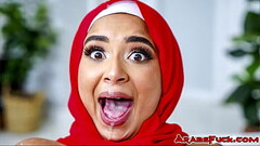 A clash in culture has made it impossible for Peter Green and his Arab girlfriend to have sex. But n Thumb