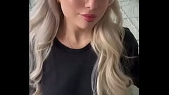 Blonde striptease Thumb