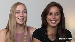 Ersties: Weltenbummlerin Claire trifft die h&uuml_bsche Blondine Sirena Thumb