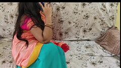 अपनी पत्नी किसी और से सेक्सी बात कर रहे देखकर पति को आया गुस्सा और पत्नी को चोदने लगा Thumb