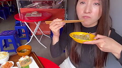 私は自転車で東京を散策して新大久保で韓国料理を食べる Thumb